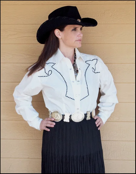 Slim Fit ShirtsWomen's Embroidered Western Shirt: White Horse Chain Embroidery